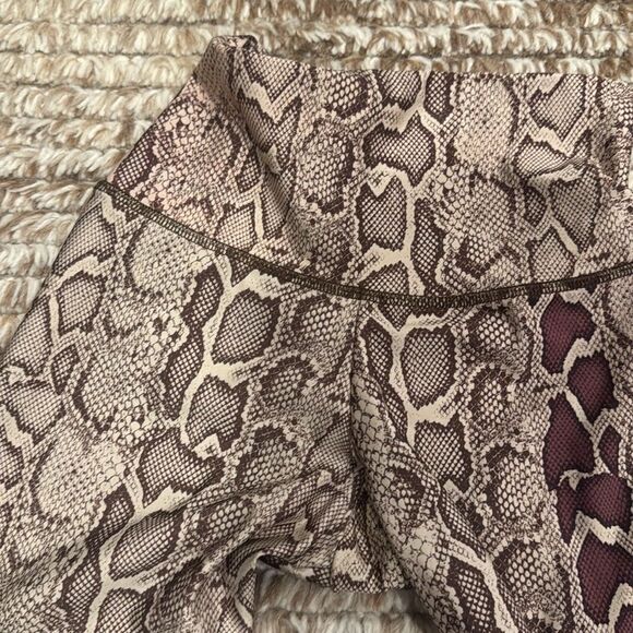 Onzie Brown and Tan Snakeskin Leggings - Picture 5 of 7